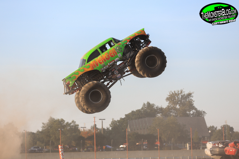 Indy Monster Trucks - 4-Wheel Jamboree