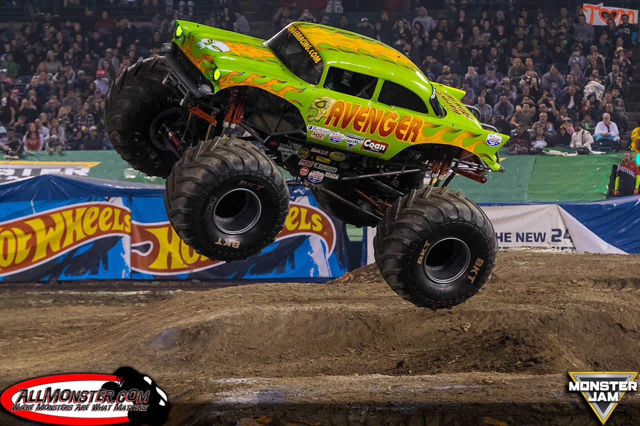 Anaheim Monster Jam 2016 Team Scream Racing